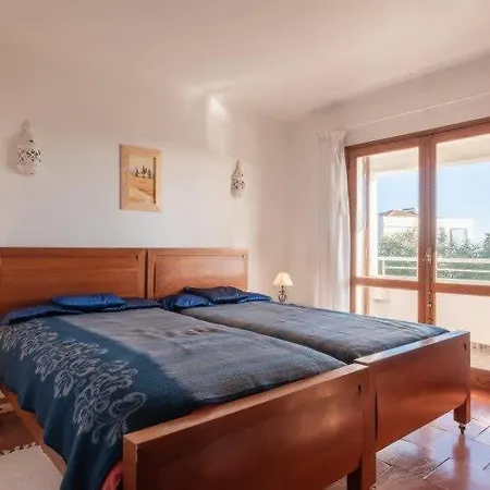 Savannah - Close To Fisherman فيلة