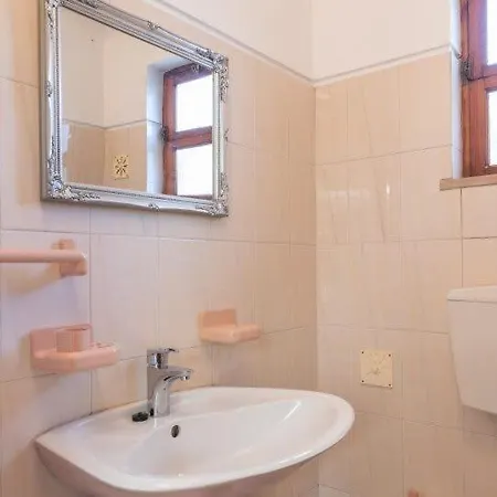 Savannah - Close To Fisherman فيلة *